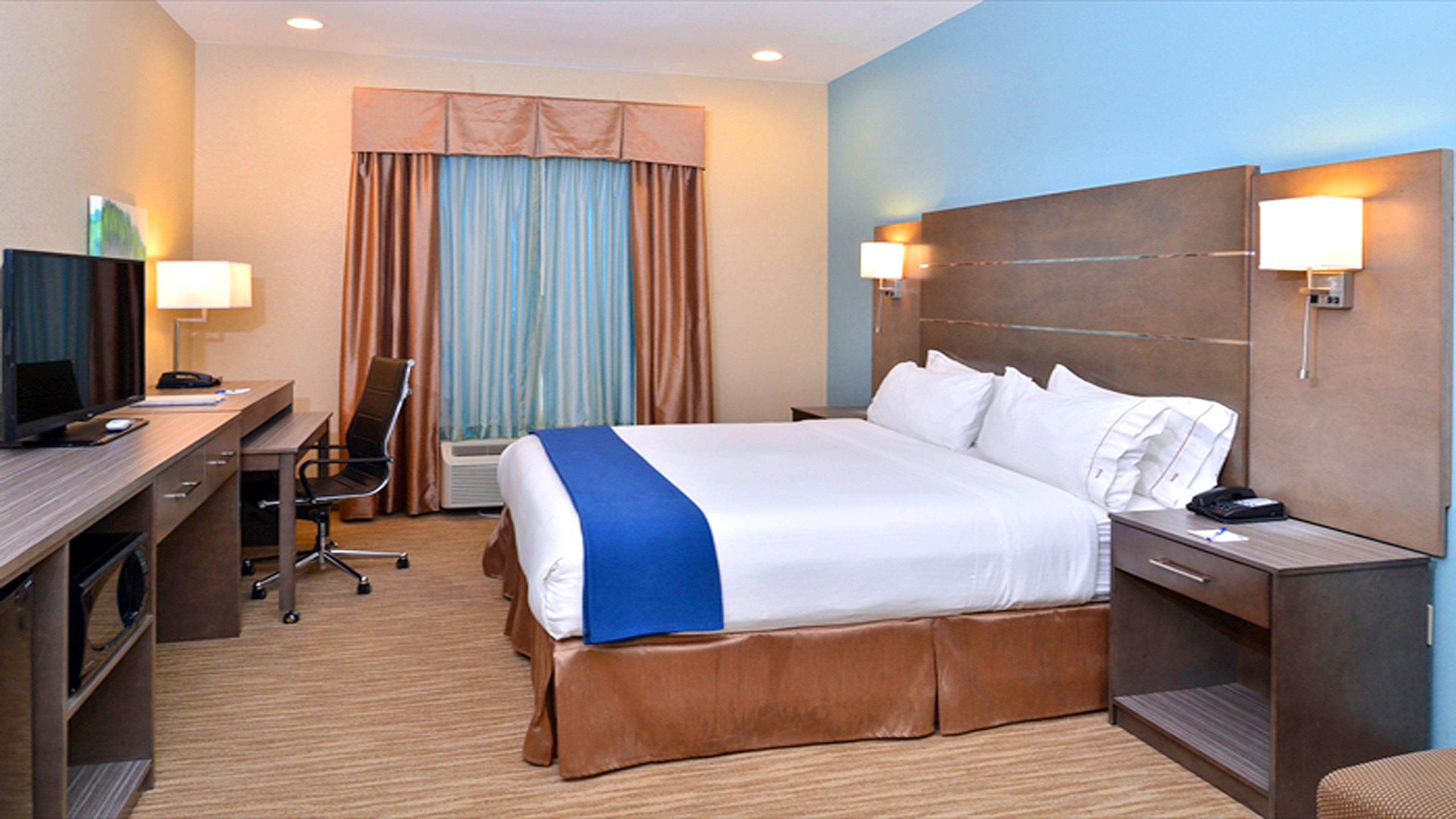 Holiday Inn Express And Suites Schulenburg By Ihg Exterior photo