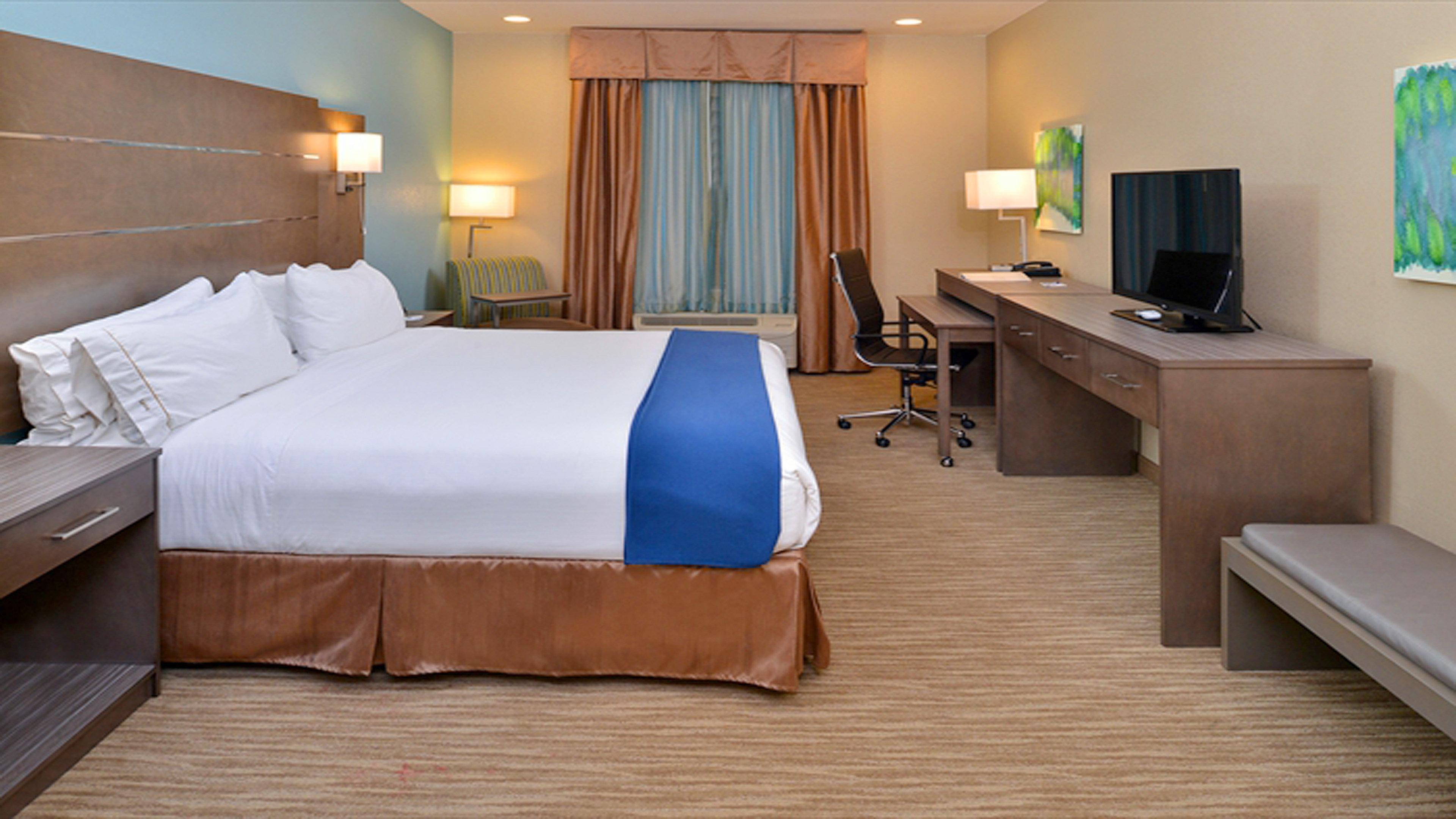 Holiday Inn Express And Suites Schulenburg By Ihg Exterior photo